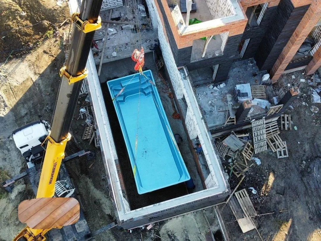 Laguna 9 — зона отдыха у бассейна в Долгопрудном